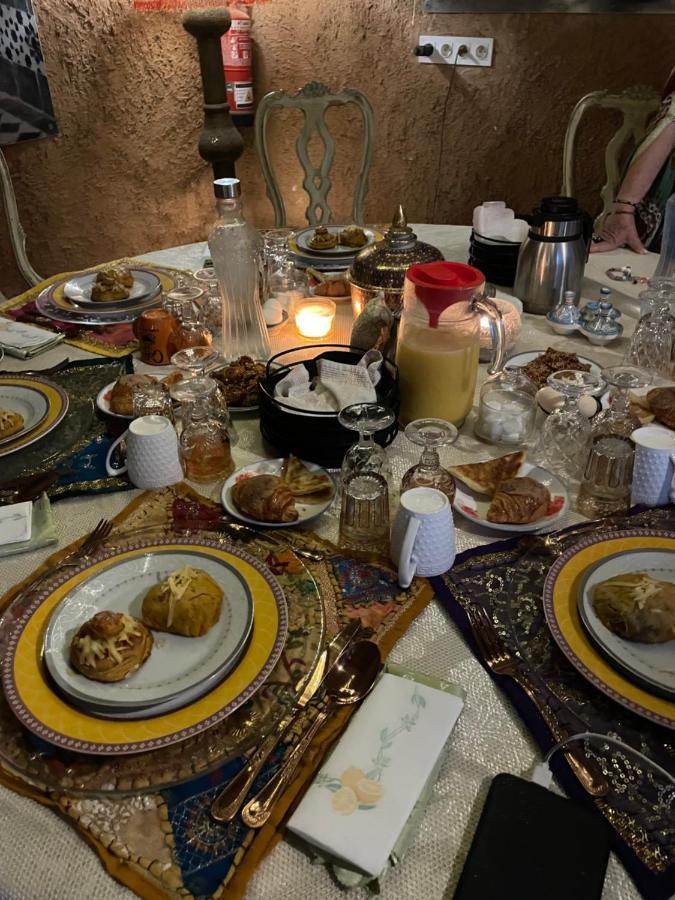 Dar Tawarta Guest House 다클라 외부 사진
